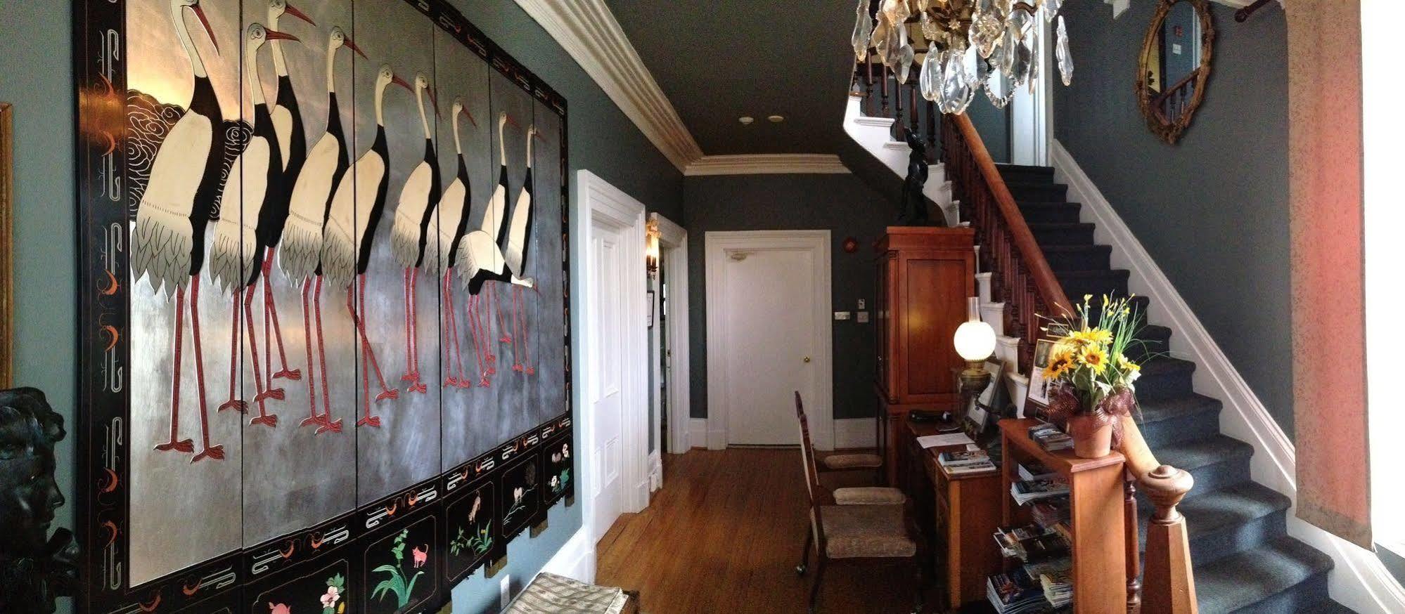 Trinity House Inn Gananoque Bagian luar foto